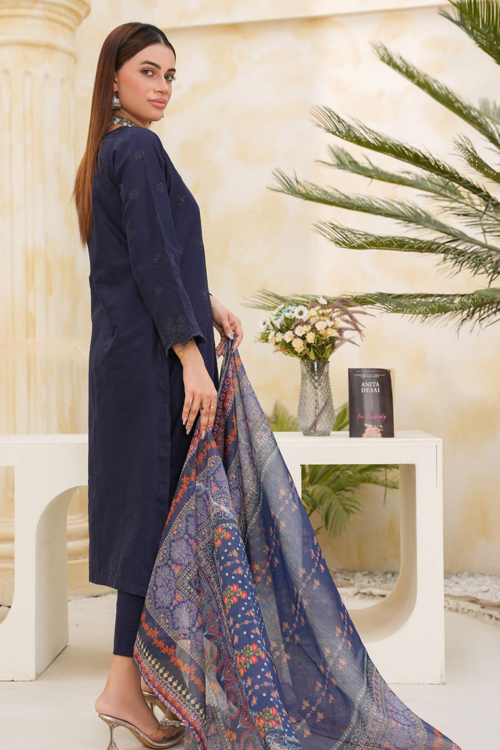 Dynia's By  Bin Saeed Embroidered Chickenkari Lawn Suit BS-104