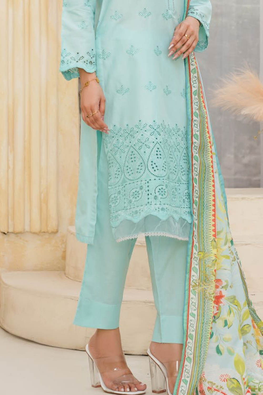 Dynia's By Bin Saeed Embroidered Chickenkari Lawn Suit BS-107