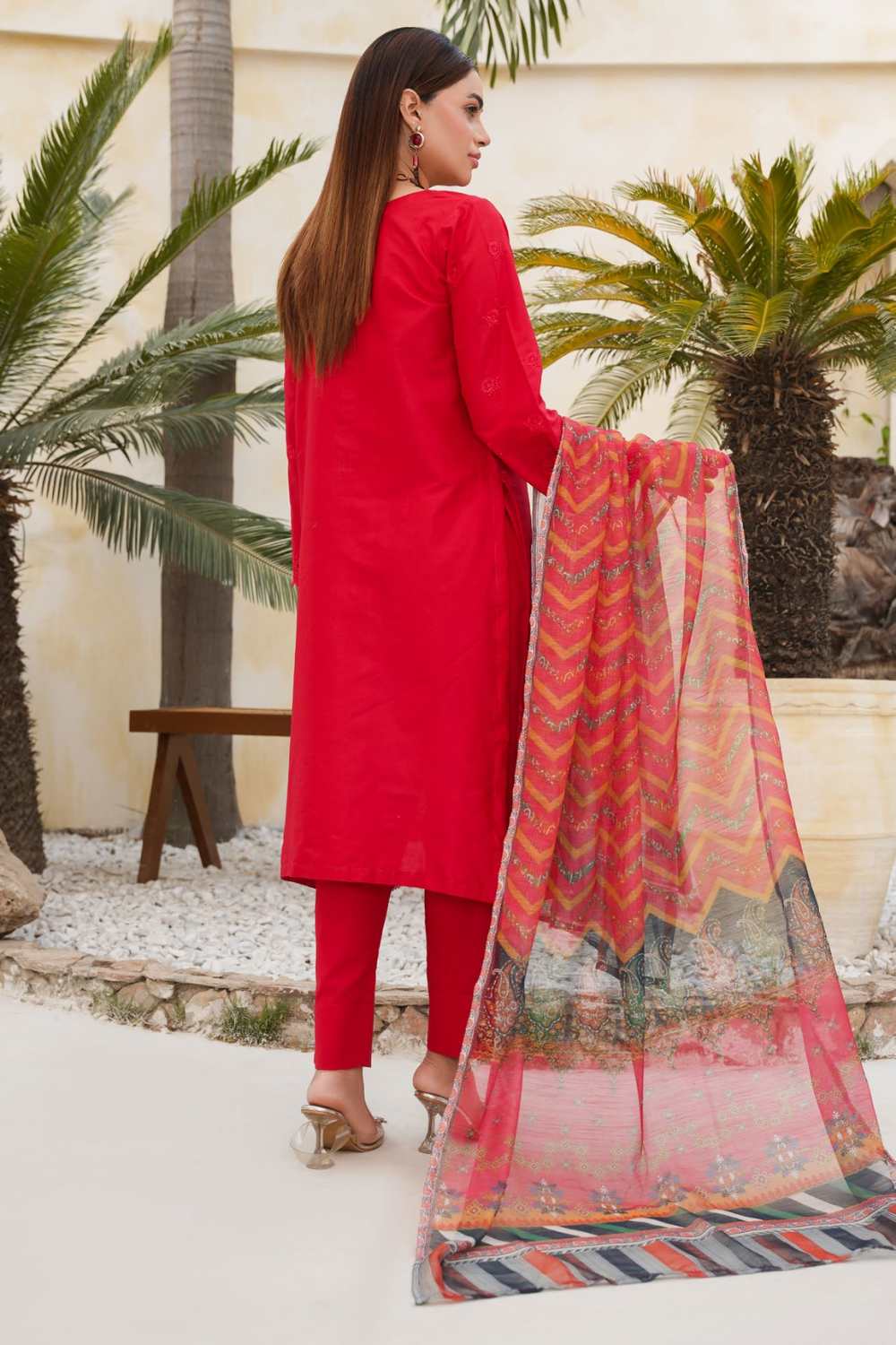Dynia's By Bin Saeed Embroidered Chickenkari Lawn Suit BS-108