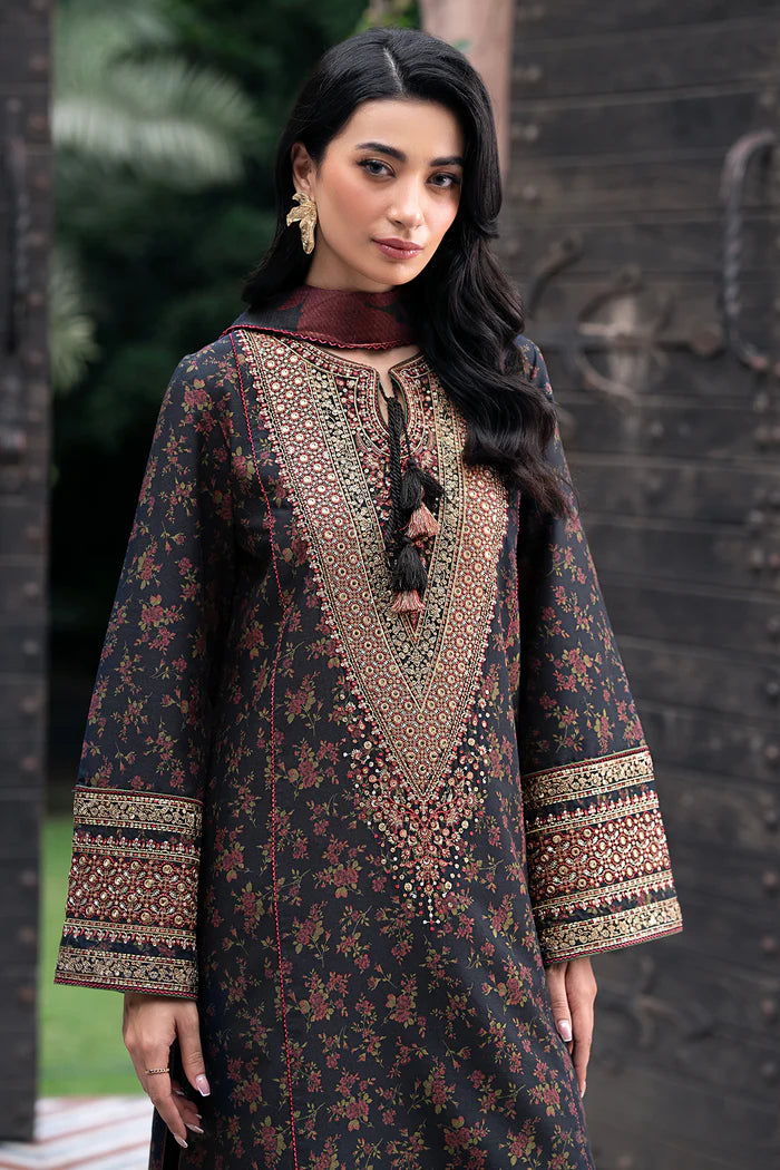 Jazmin Embroidered Viscose Suit UW-0068