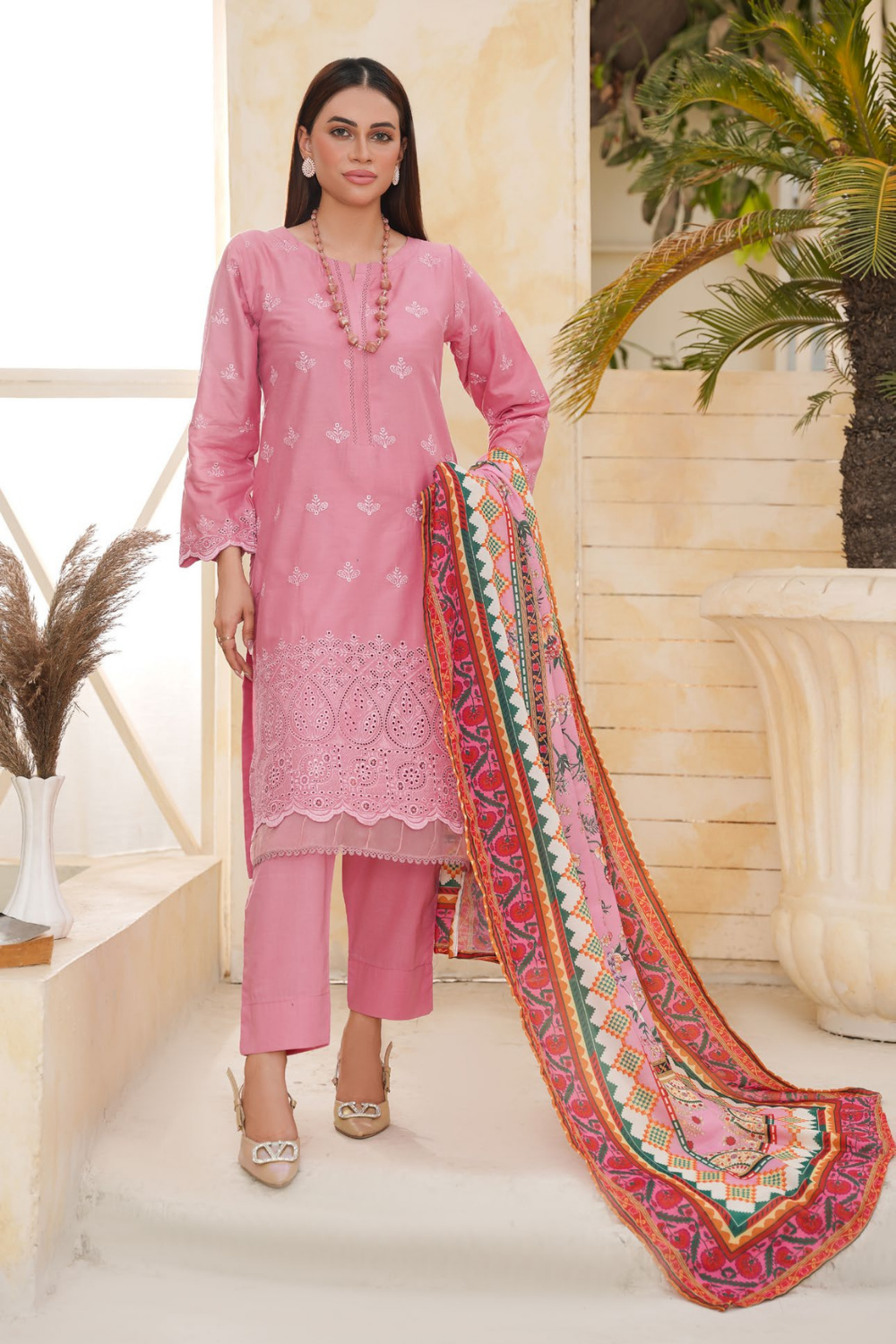 Dynia's By  Bin Saeed Embroidered Chickenkari Lawn Suit BS-102