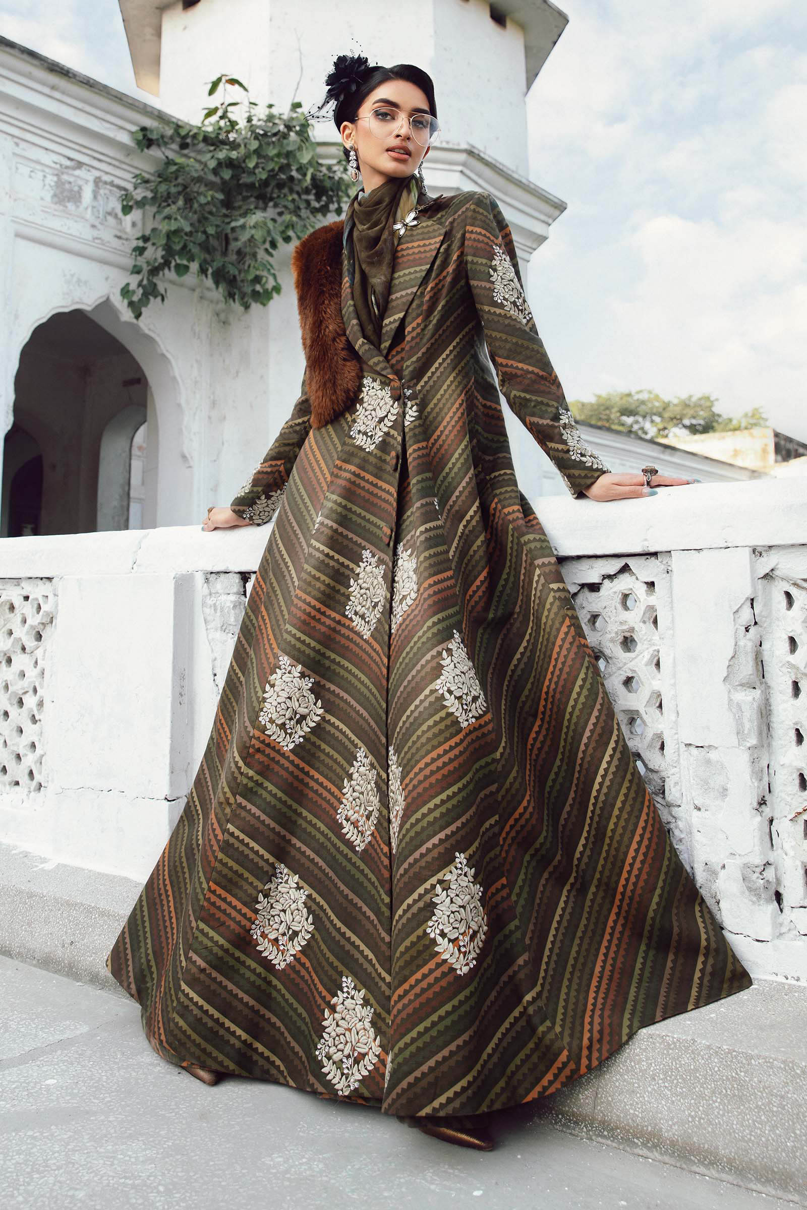 Maria B 3PC Embroidered Cambric Suit MPT-2705-B