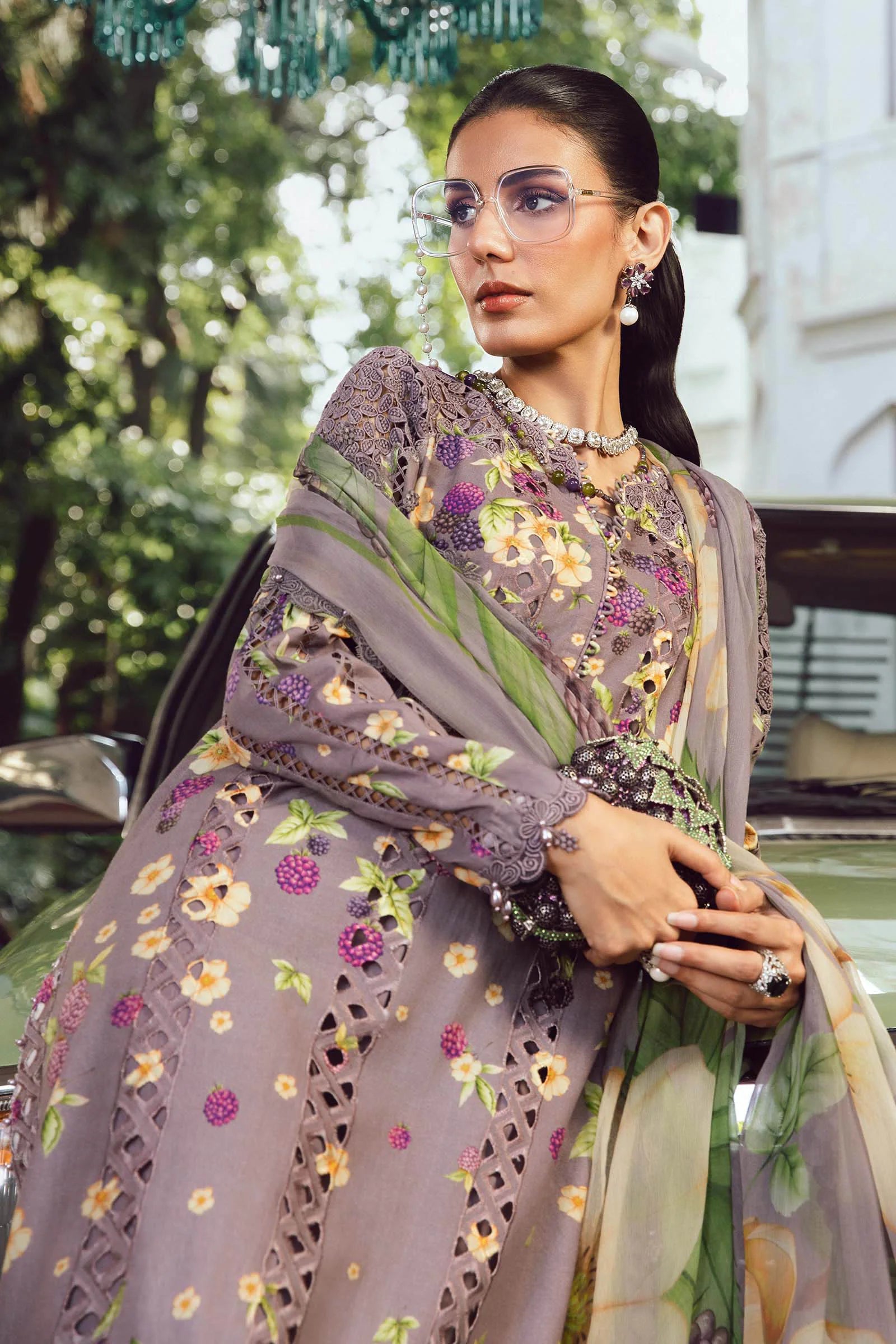 Maria B 3PC Embroidered Cambric Suit MPT-2706-B