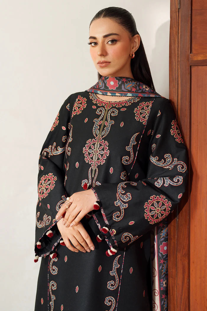 Jazmin Embroidered Viscose Suit UW-0152